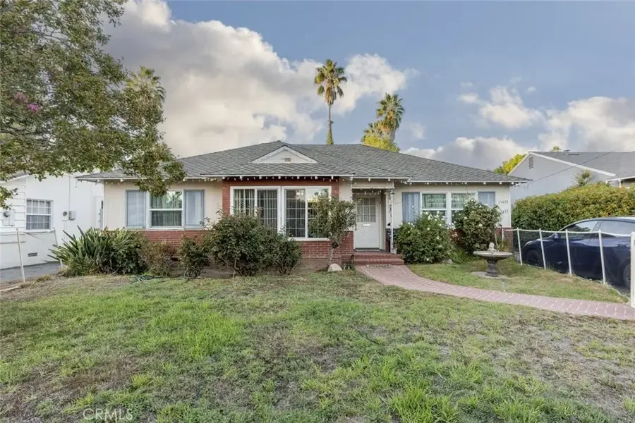 15439 Hart Street, Van Nuys, CA 91406 - Image #2
