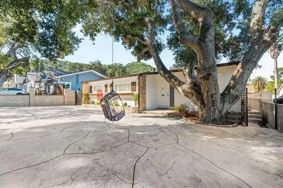 10143 Oro Vista Ave., Sunland, CA 91040 - #3