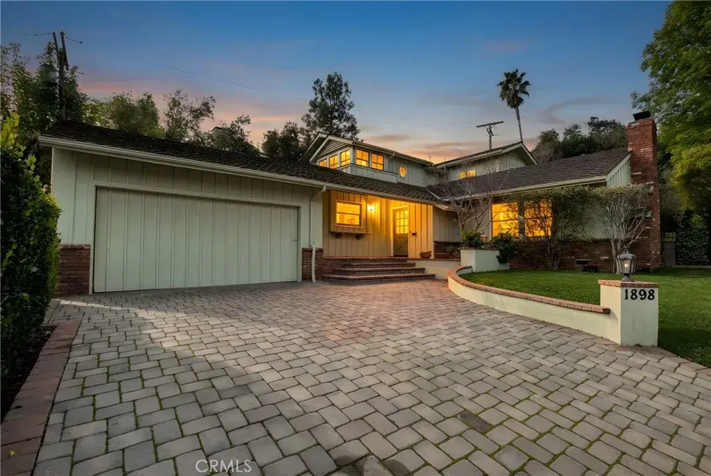 1898 Bonita Dr, Glendale, CA 91208 - Image #1
