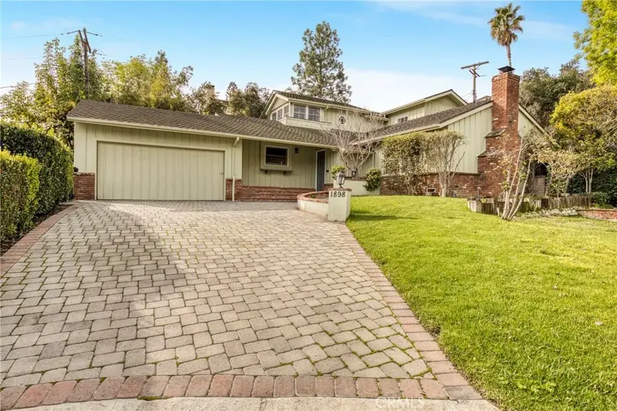 1898 Bonita Dr, Glendale, CA 91208 - Image #3