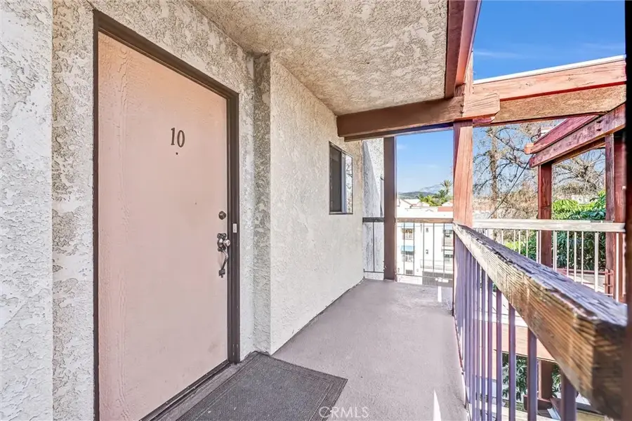 1304 Stanley #10, Glendale, CA 91206 - Image #2