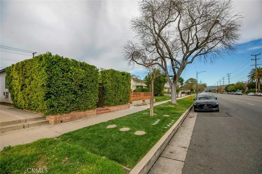 1423 N Hollywood, Burbank, CA 91505 - Image #2