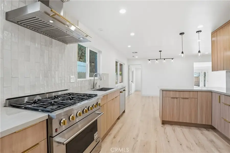 12952 Elkwood, North Hollywood, CA 91605 - #2