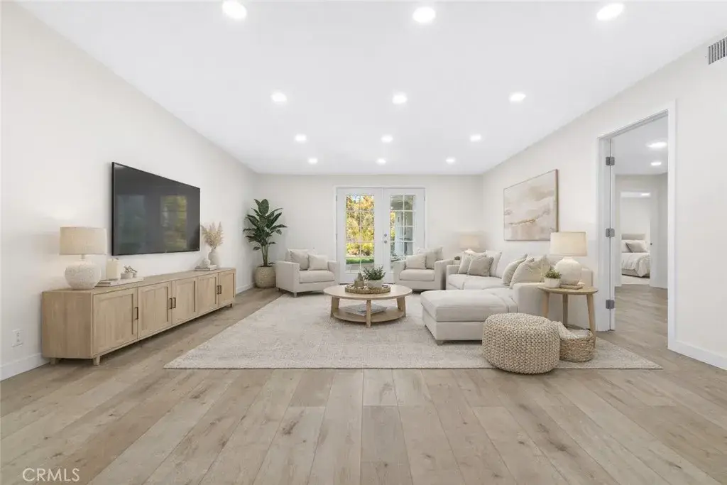 11753 Blythe, North Hollywood, CA 91605 - #1