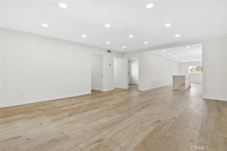 11753 Blythe, North Hollywood, CA 91605 - #2