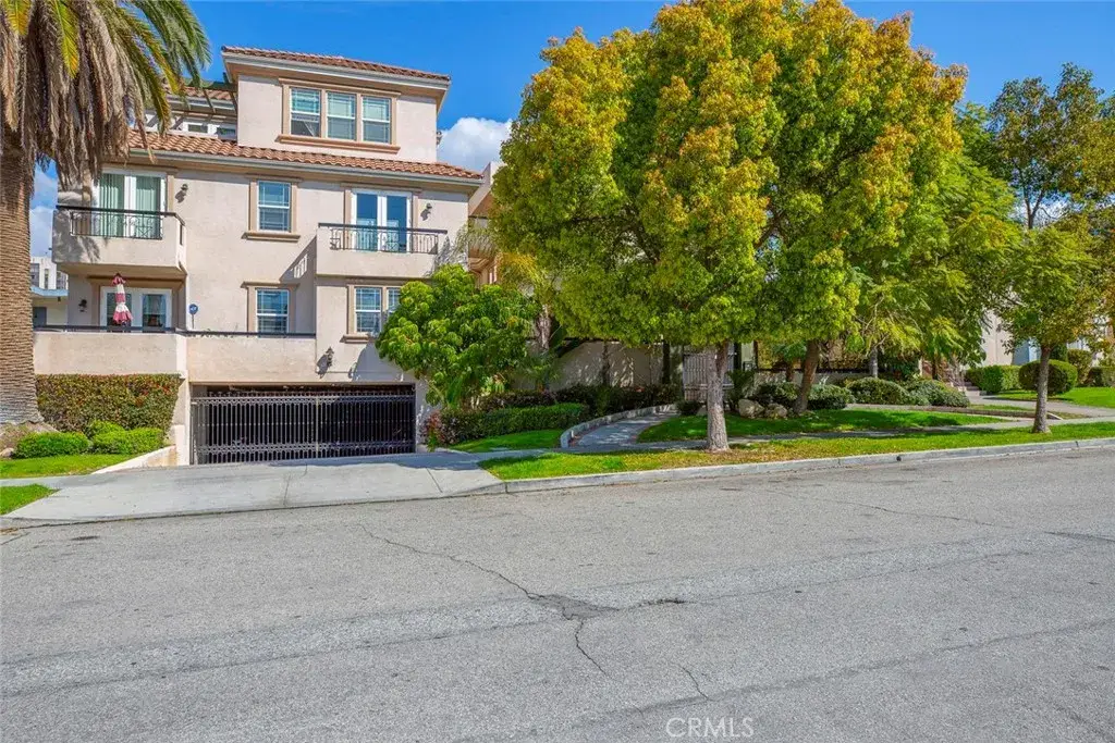 333 Milford #105, Glendale, CA 91203 - #1