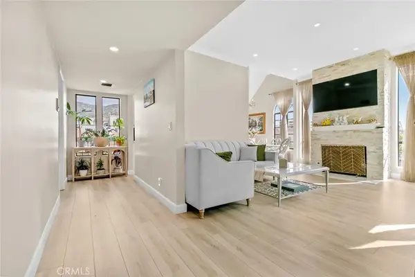 427 E Orange Grove Ave #301, Burbank, CA 91501