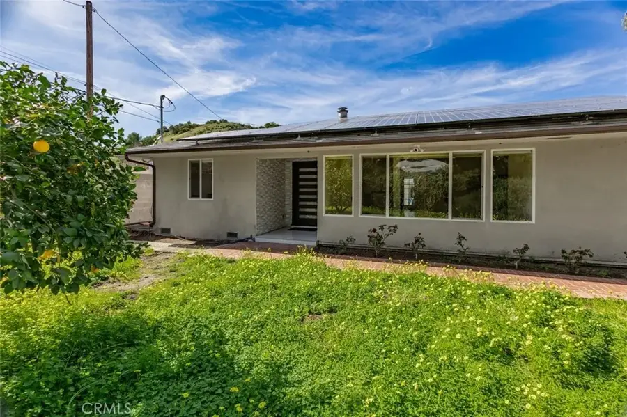 9711 Wheatland Avenue, Shadow Hills, CA 91040 - #2