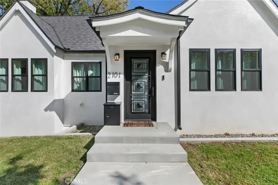 2101 E Glenoaks Boulevard, Glendale, CA 91206 - #2