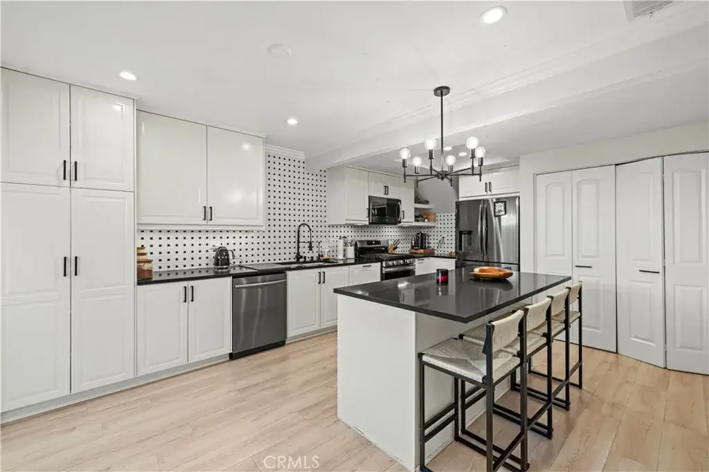 8601 Sunland, Sun Valley, CA 91352 - #1