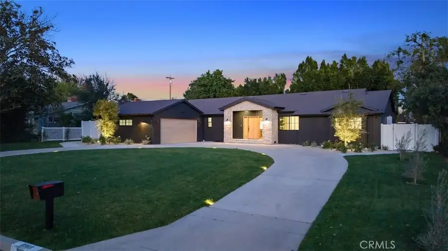 8960 Oak Park Avenue, Northridge, CA 91325 - #2