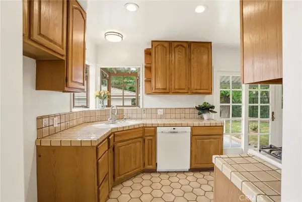 1631 Orange Tree Lane, La Canada Flintridge, CA 91011