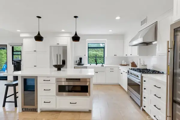 6013 Lubao Avenue, Woodland Hills, CA 91367