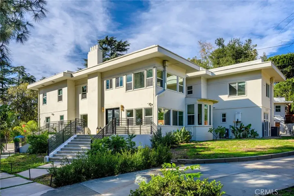 2065 E Altadena, Altadena, CA 91001 - #1
