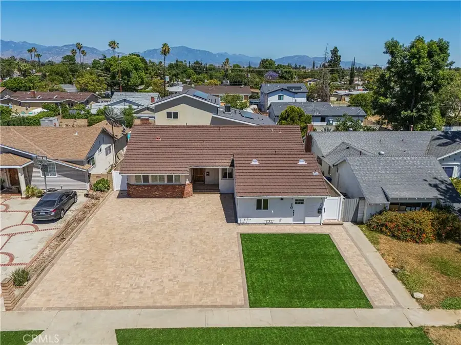 10024 Norwich Avenue, Mission Hills, CA 91345 - #2