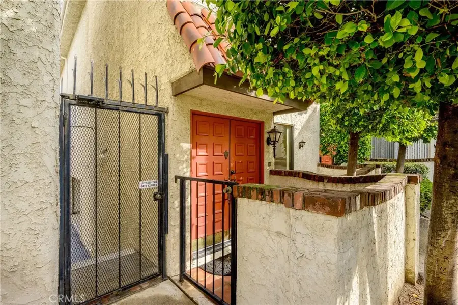 300 N Isabel Street #10, Glendale, CA 91206 - #3