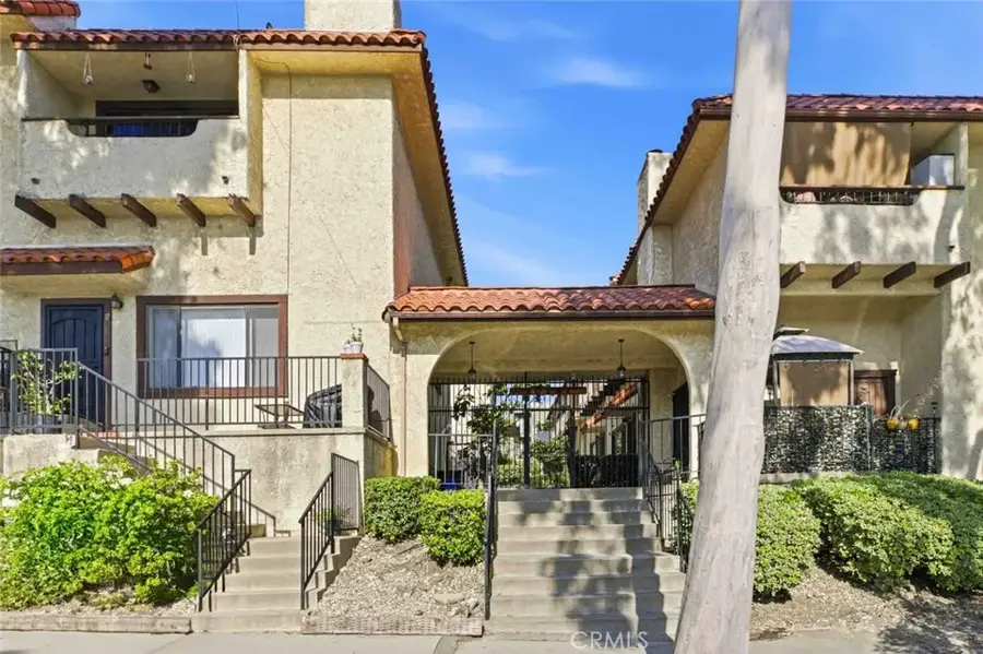 10142 Samoa Avenue #28, Tujunga, CA 91042 - #2