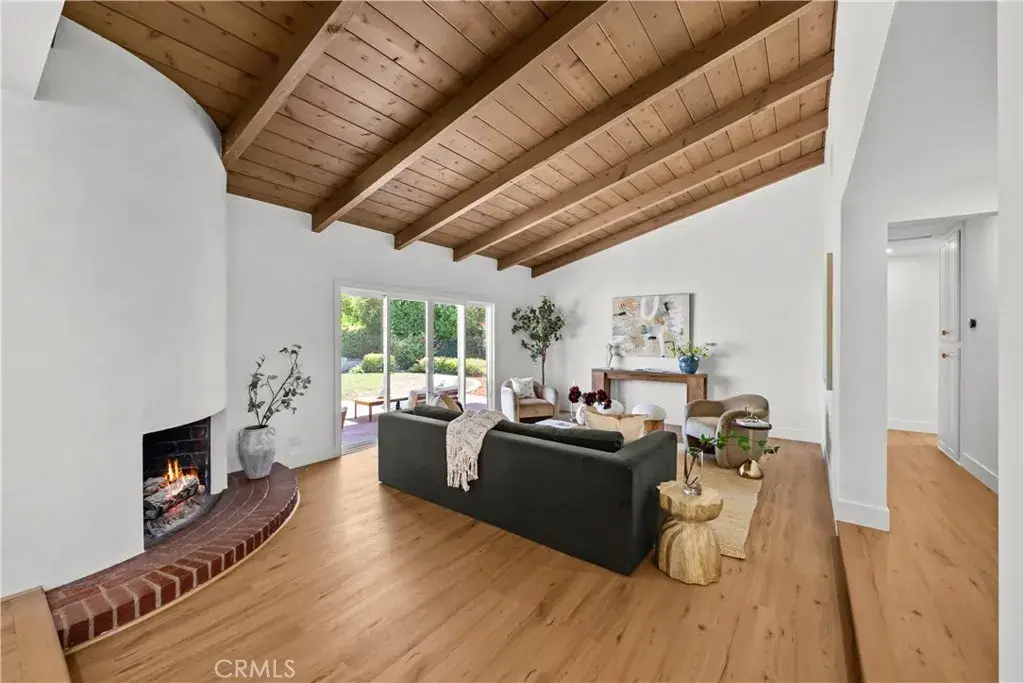17439 Donmetz, Granada Hills, CA 91344 - #1