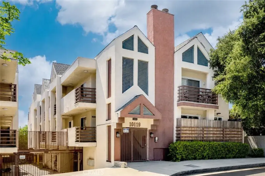 10119 Pinewood Avenue #207, Tujunga, CA 91042 - #1