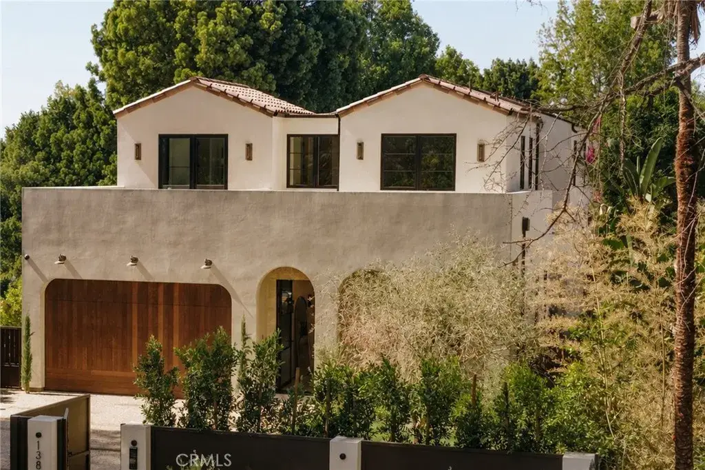 13853 Chandler, Sherman Oaks, CA 91401 - #1