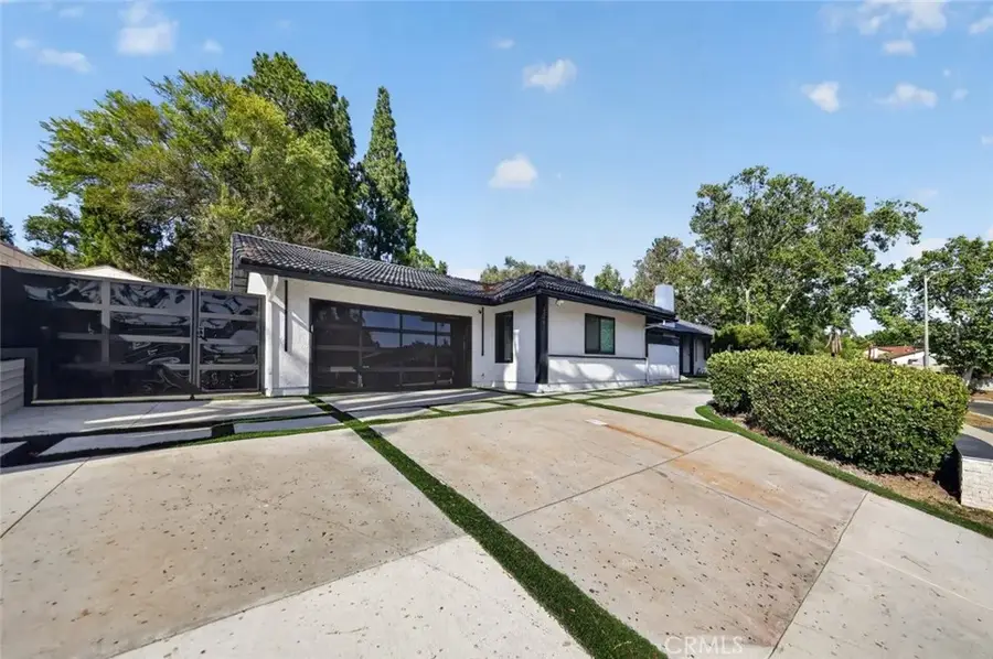 20001 Hiawatha Street, Chatsworth, CA 91311 - #3