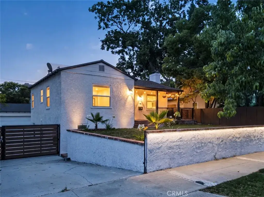 210 N Naomi Street, Burbank, CA 91505 - #1