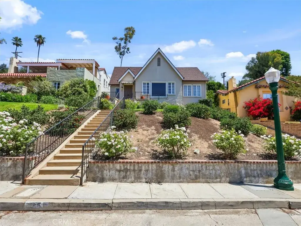 945 Rosemount, Glendale, CA 91207 - #1