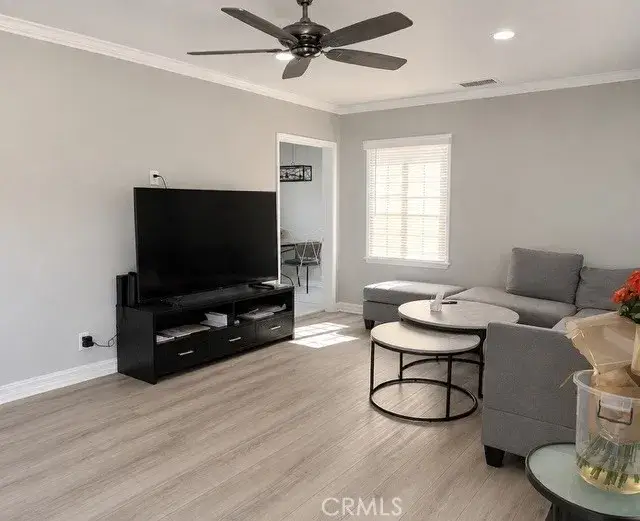 7662 Paso Robles Avenue, Van Nuys, CA 91406 - #3