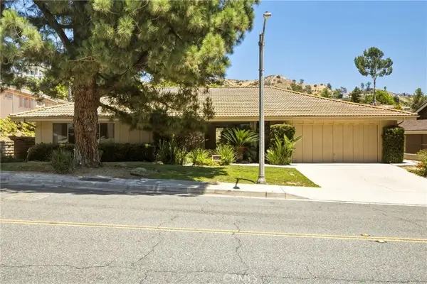 1716 Greenbriar Road, Glendale, CA 91207