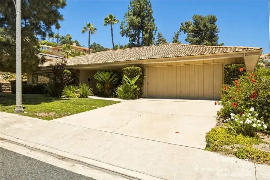 1716 Greenbriar Road, Glendale, CA 91207 - #2