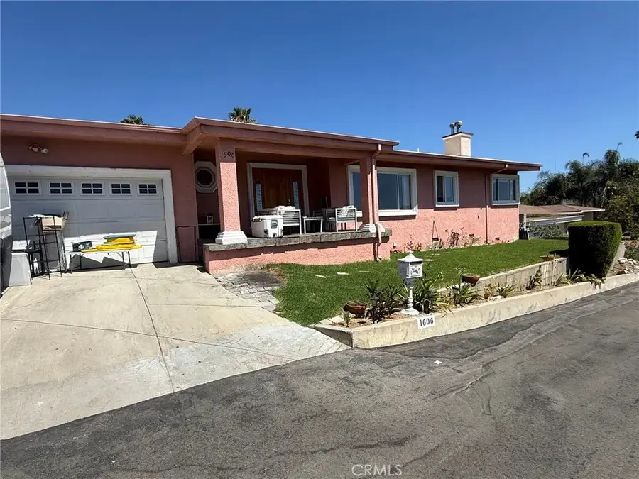 1606 Glenmont Drive, Glendale, CA 91207 - #2