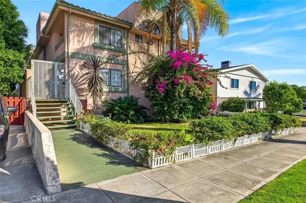 722 E Orange Grove Avenue #D, Burbank, CA 91501 - #1
