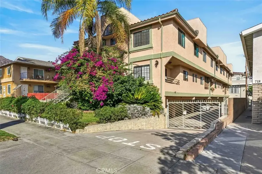 722 E Orange Grove Avenue #D, Burbank, CA 91501 - #2
