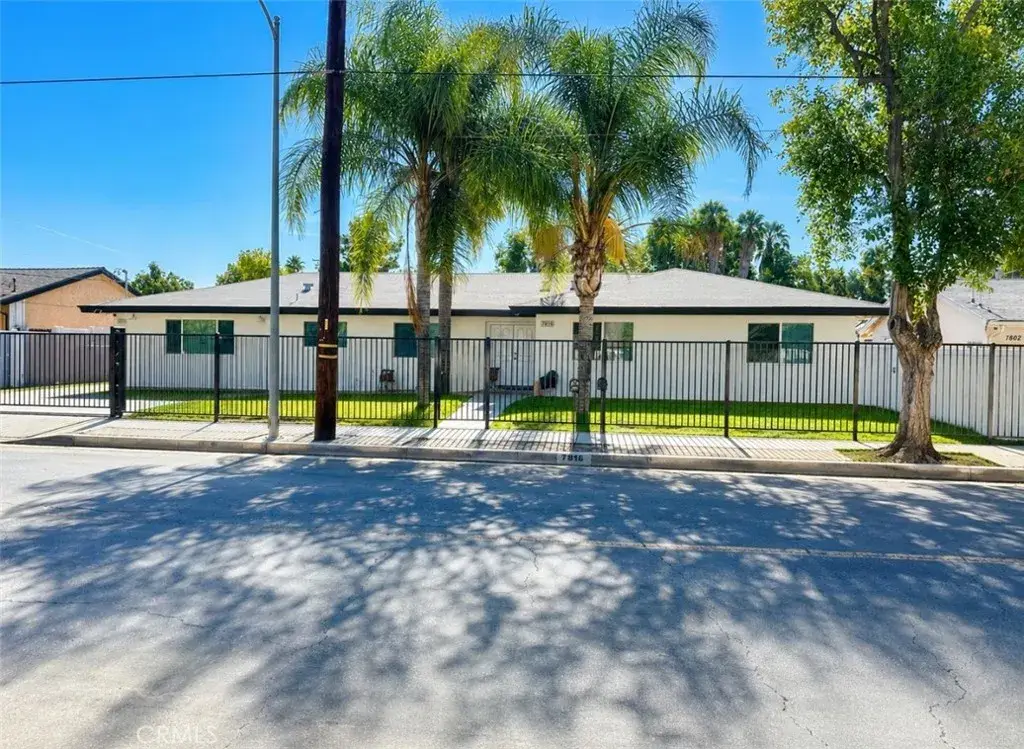 7810 Vanalden, Reseda, CA 91335 - #1