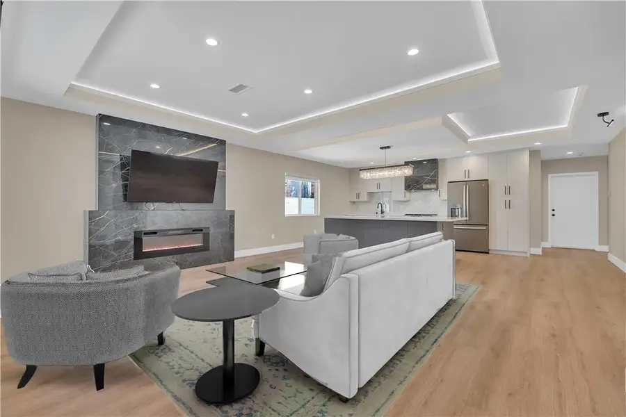 828 E Fairmount Road, Burbank, CA 91501 - #2