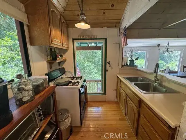 455 Blue Jay Canyon, Blue Jay, CA 92317 - #3