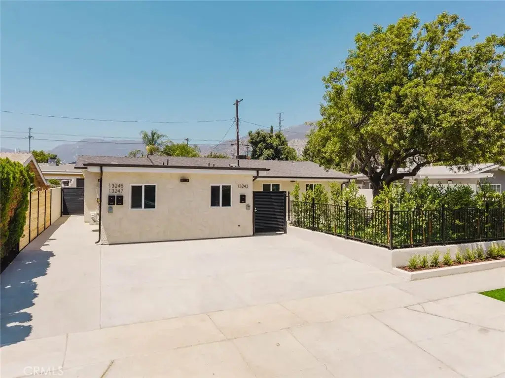 13243 Calcutta Street, Sylmar, CA 91342 - #1