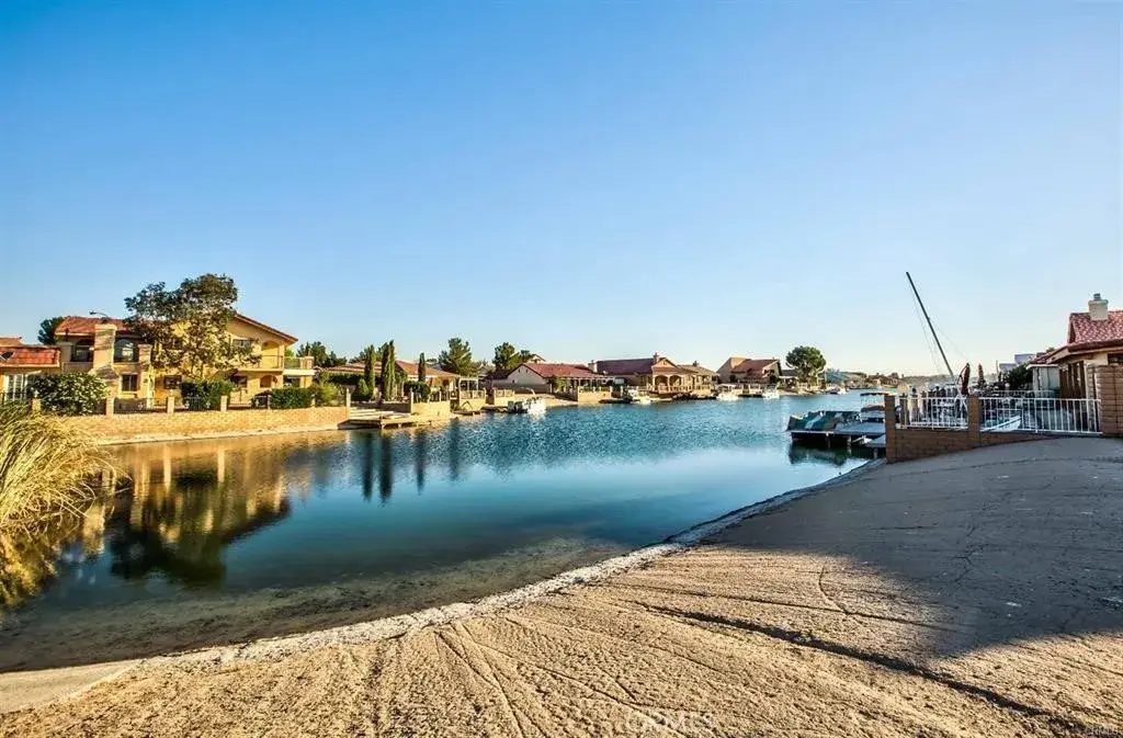 26402 Anchorage, Helendale, CA 92342 - #1