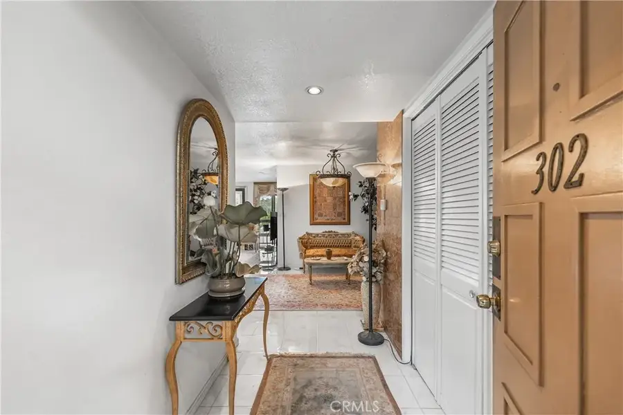 1745 Holly #302, Glendale, CA 91206 - #3