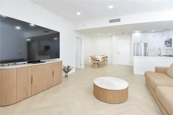 250 N First St #321, Burbank, CA 91502