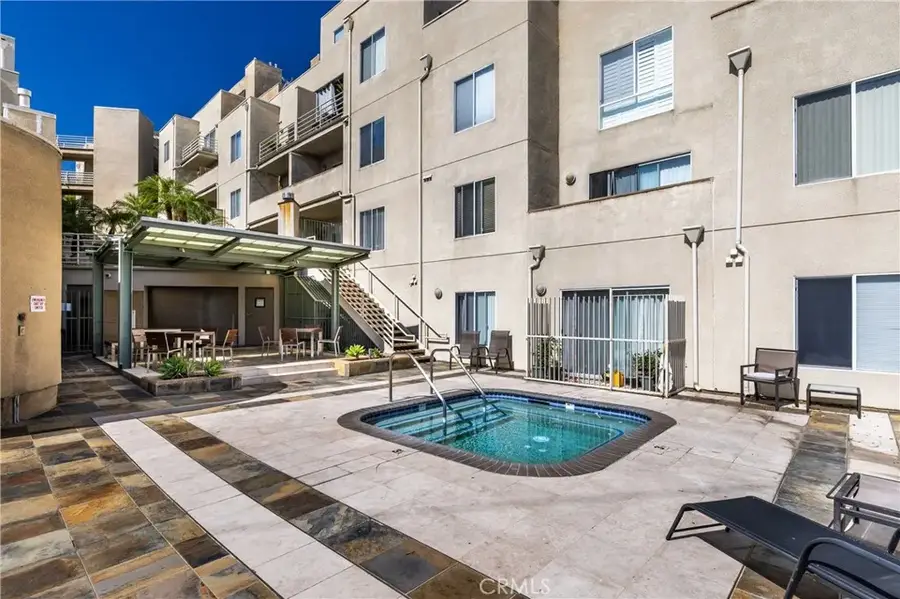 2915 Montrose Avenue #430, Glendale, CA 91214 - #2