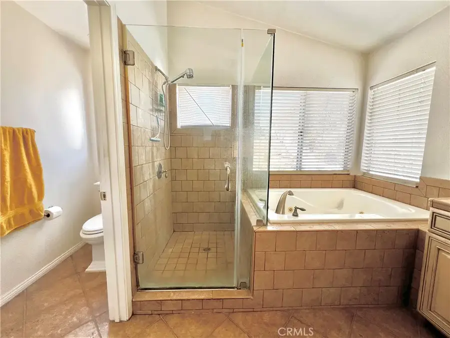 1040 La Salle, Corona, CA 92879 - #3
