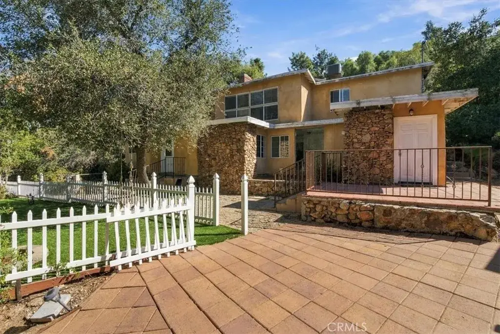 10058 Sunland, Sunland, CA 91040 - #1