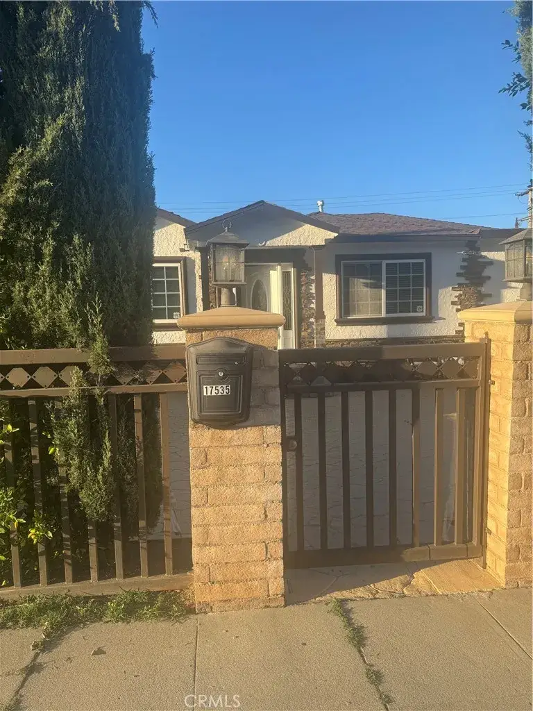17535 Burbank, Encino, CA 91316 - #1