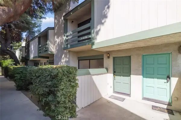 7550 Zombar #11, Van Nuys, CA 91406
