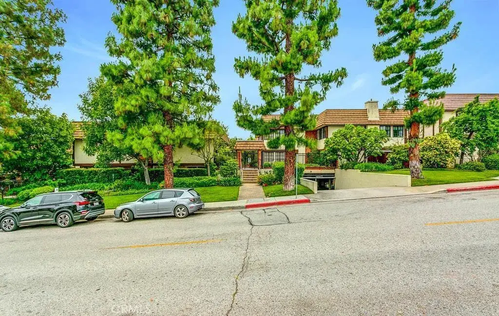 1429 Valley View Road #18, Glendale, CA 91202 - #1