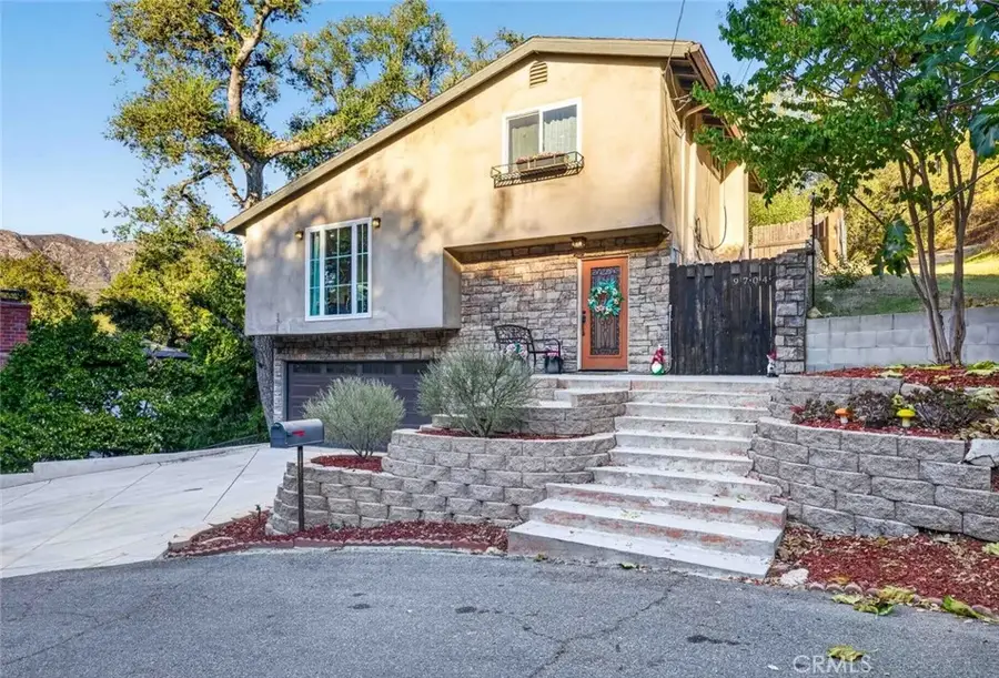 9704 Marcus Lane, Tujunga, CA 91042 - #2