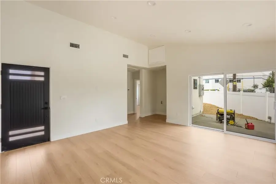10957 Crockett, Sun Valley, CA 91352 - #3