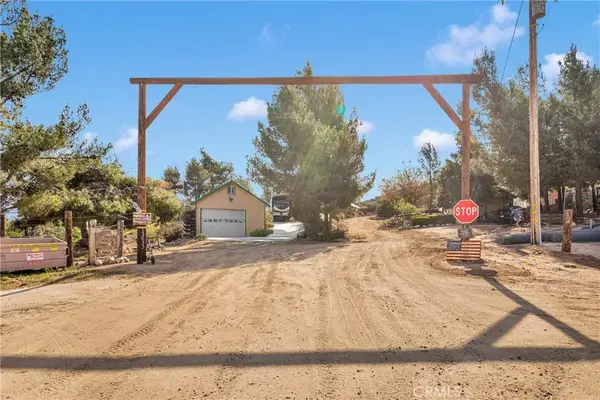 13633 Summit Valley Road, Hesperia, CA 92345