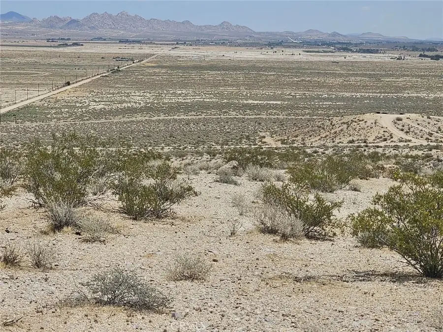 404 Gobar Rd., Lucerne Valley, CA 92356 - Image #2